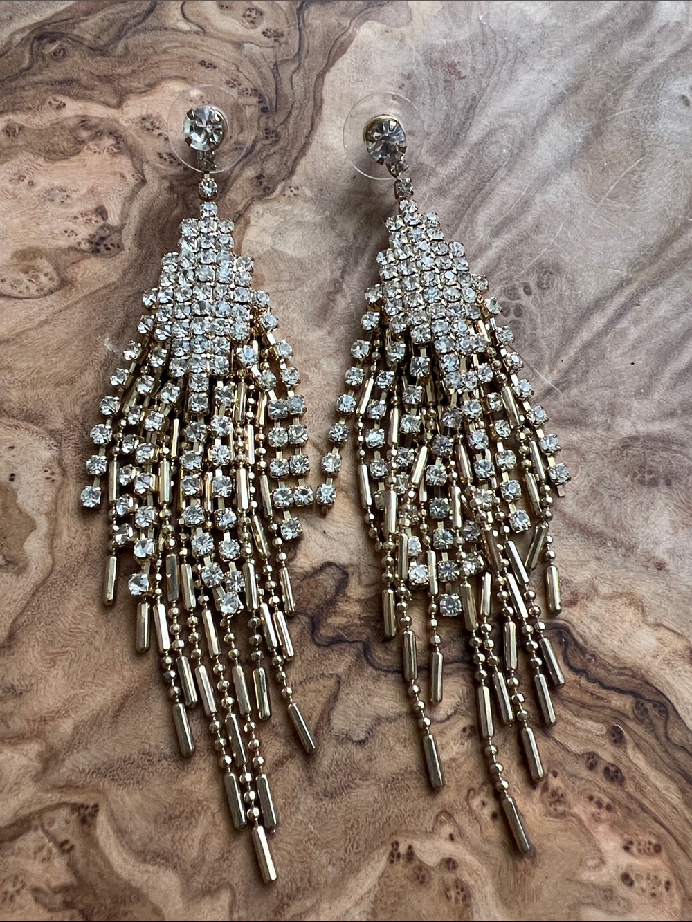 Spectacular Elegant Gold and Crystal Fringe Drop Earrings. Chandelier style